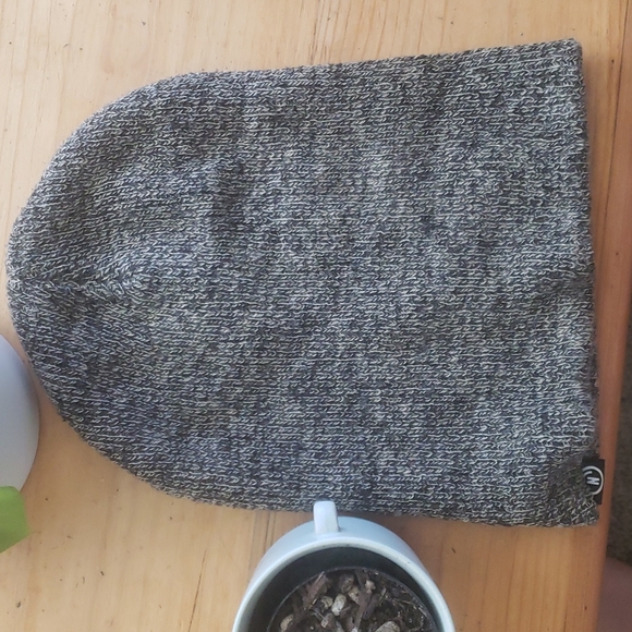 Coffee colored Neff beanie - Picture 2 of 3
